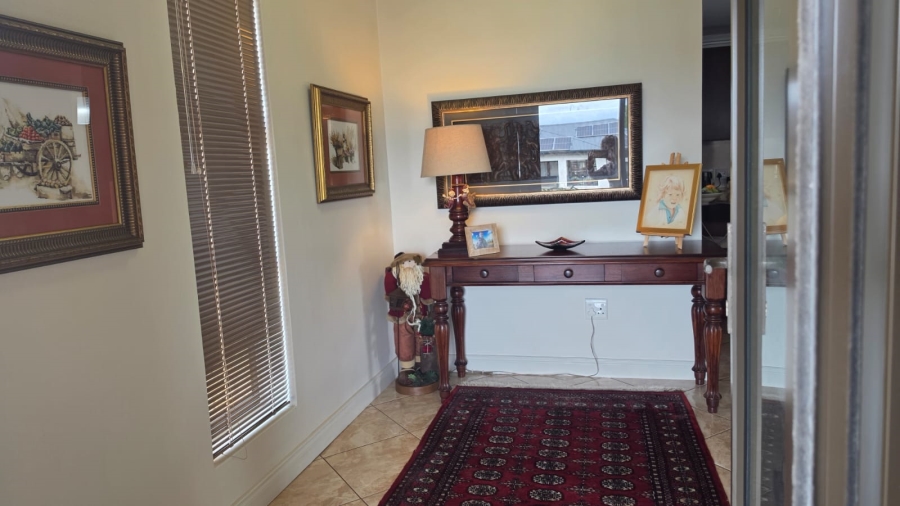 4 Bedroom Property for Sale in Stilbaai Wes Western Cape